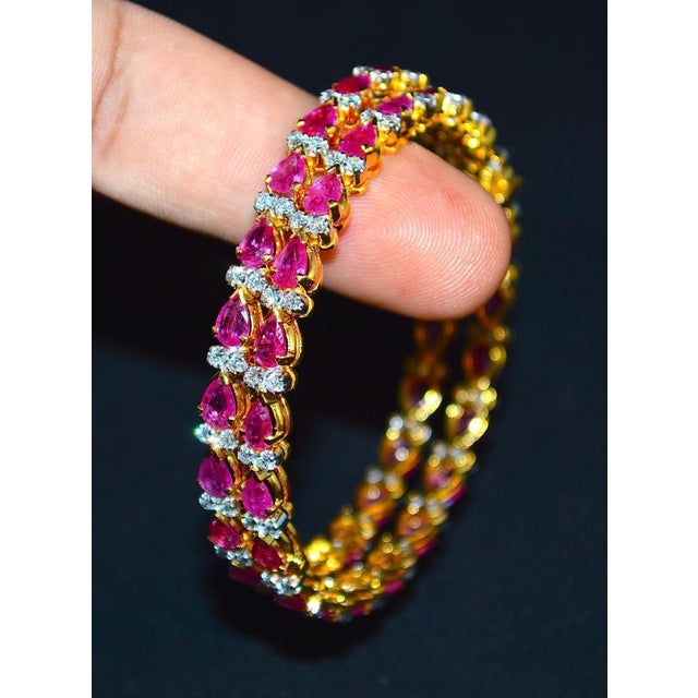 Contemporary Certified Natural 10.35CTS VS F Diamond Ruby 18K Solid Gold Stackable Single Bangle For Sale - Image 3 of 9