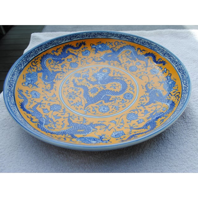 Republic Period Qing Qianlong Apocryphal Mark Grand Dragon Charger Bowl For Sale - Image 6 of 8