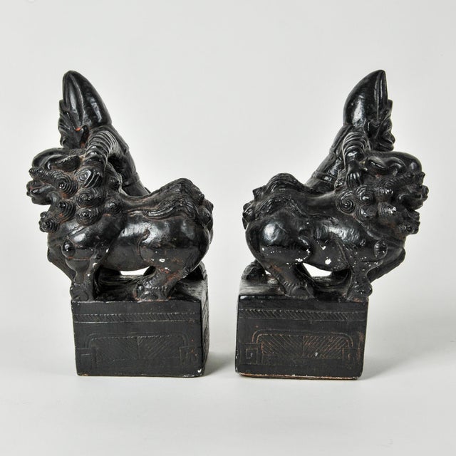 Mid 20th Century Rare Pair of Asian Art Foo Dog Guardian Lion Bookends With Figures For Sale - Image 10 of 16
