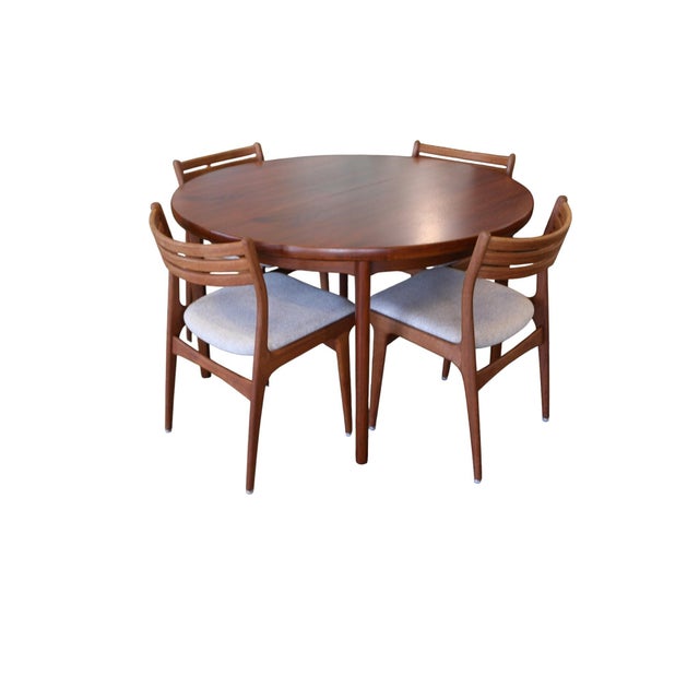Danish Round Dining Table in Teak with Double Inserts, 1960s For Sale - Image 10 of 18