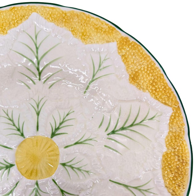 Pair of Wedgwood Majolica Cauliflower Pattern Plates, English, Ca. 1920 For Sale - Image 6 of 10