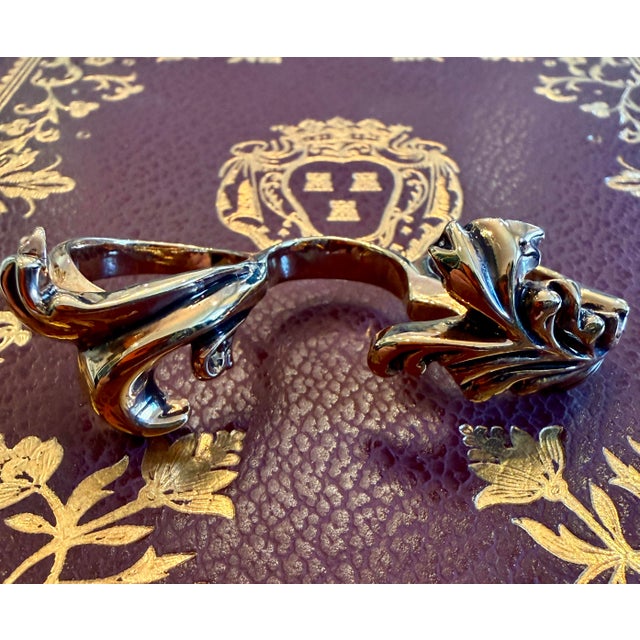 1990s Retro Versace Three-Finger Brass Knuckle Ring in Antique Gold For Sale - Image 11 of 12