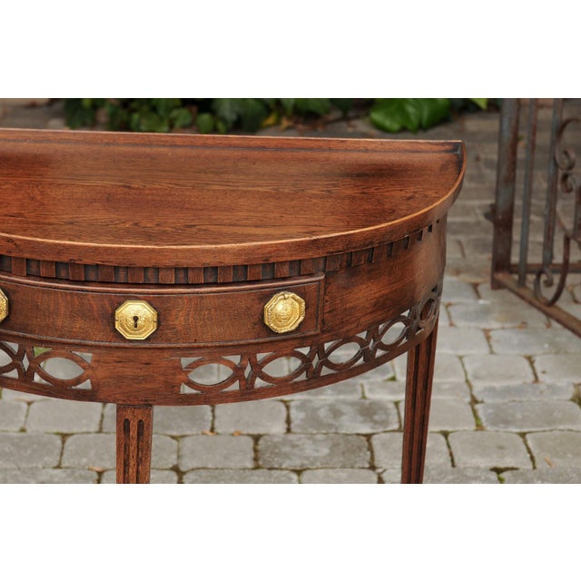 English 1860s Oak Demilune Table with Drawer, Tapered Legs and Pierced Motifs For Sale In Atlanta - Image 6 of 10