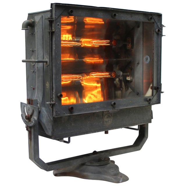 Industrial French Airport Spotlight Floor Lamp in Blue Grey Metal and Glass For Sale - Image 3 of 10