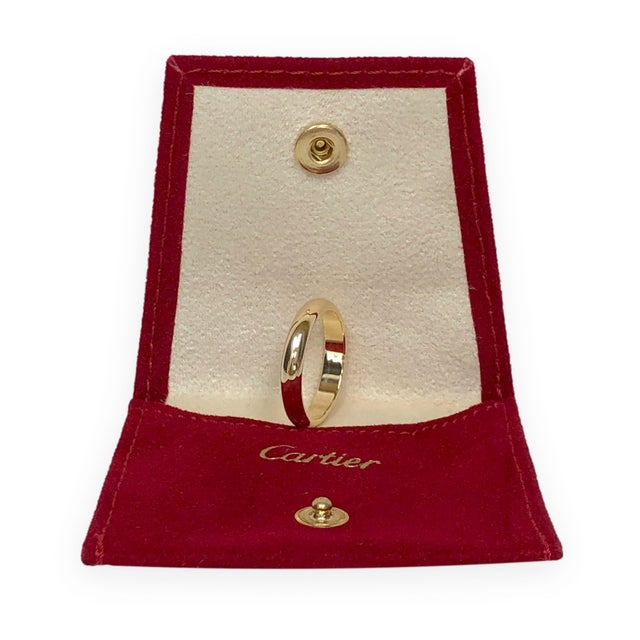 Vintage Cartier 1895 Men's 18k Yellow Classic Wedding Band Ring, Size 9.5 For Sale In New York - Image 6 of 7