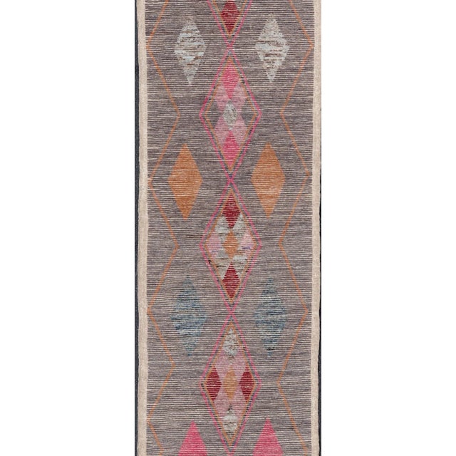All-Over Modern Tribal Design on a Grey Background with Medallions With Red. Keivan Woven Arts/ rug SNK-2271, country of...