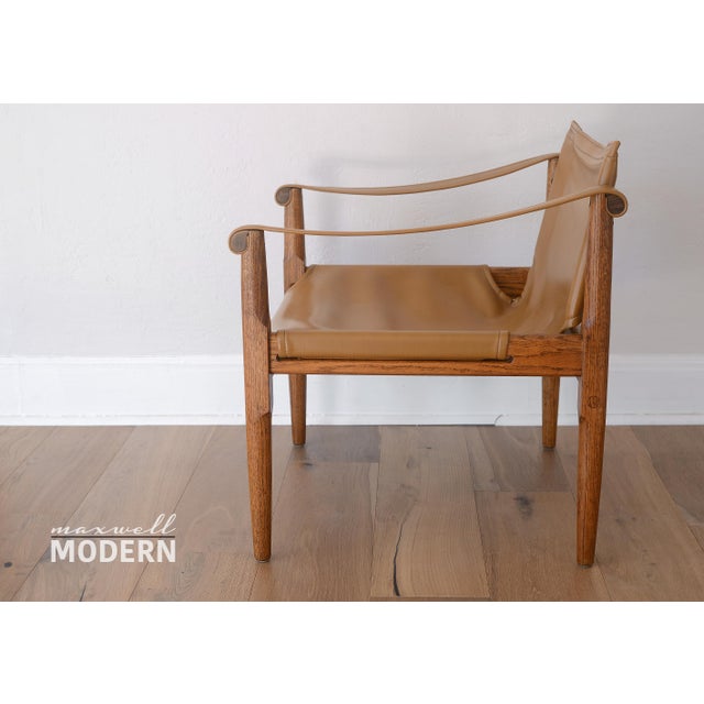 Vintage Douglas Heaslett Safari lounge chair designed for Brown Saltman with oak wood and caramel vinyl. Wonderful...