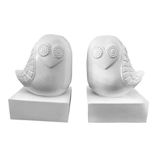 Jonathan Adler White Owl Modern Ceramic Bookends Discontinued - a Pair For Sale