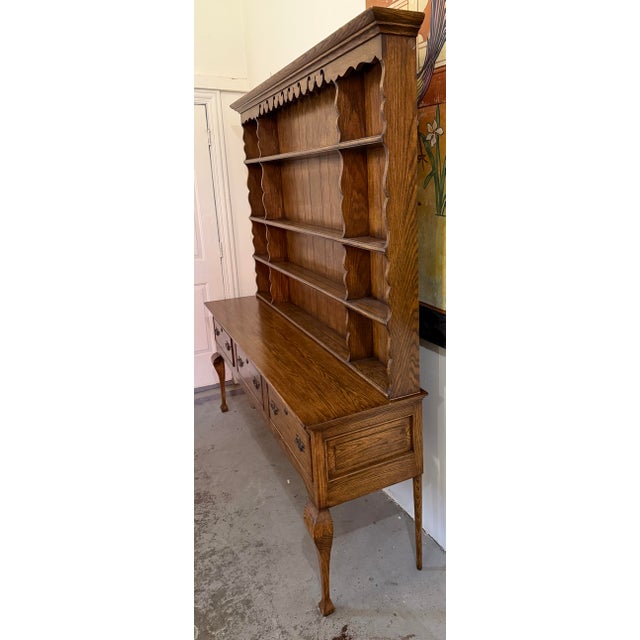 Mid-Century English Georgian Style Oak Welsh Dresser & Open Plate Rack For Sale In Chicago - Image 6 of 12
