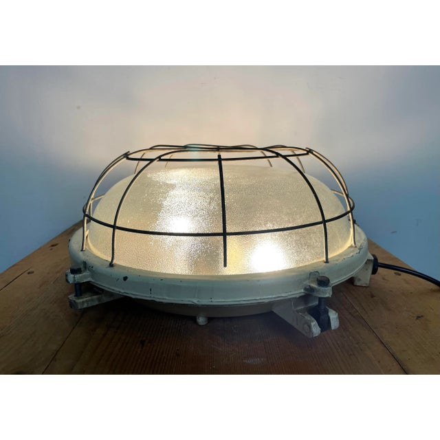 Industrial Cast Aluminium Wall or Ceiling Lamp from Elektrosvit, 1970s For Sale - Image 10 of 13
