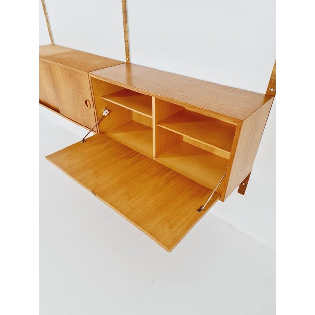 Danish Modern Modular Oak Shelving System by Hansen & Guldborg Mobler, Denmark, 1960s For Sale - Image 9 of 11