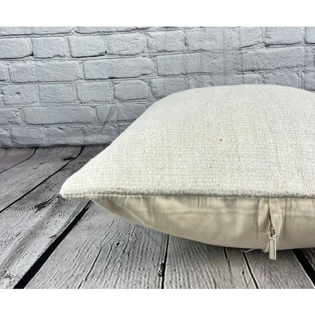 20 x 20 Hemp Pillow Turkish Cushion Natural Grayish White Pillow Cushion Cover For Sale - Image 4 of 4