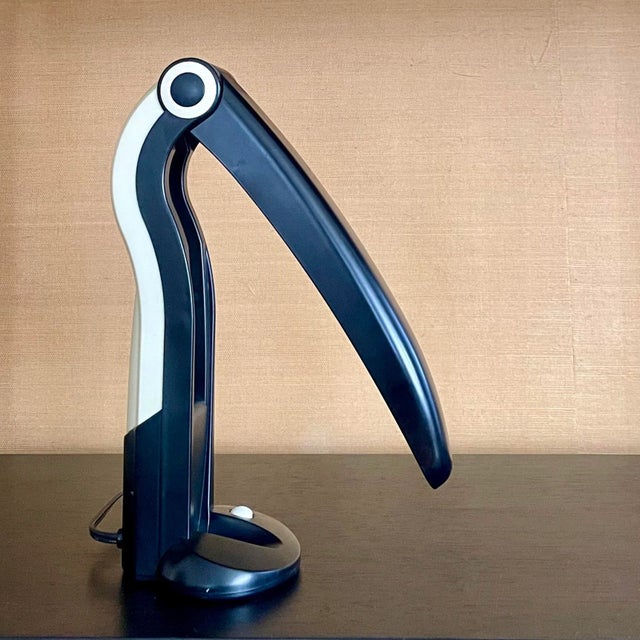 1990s Black Toucan Table Desk Lamp by H.T. Huang for Huangslite For Sale In Los Angeles - Image 6 of 7