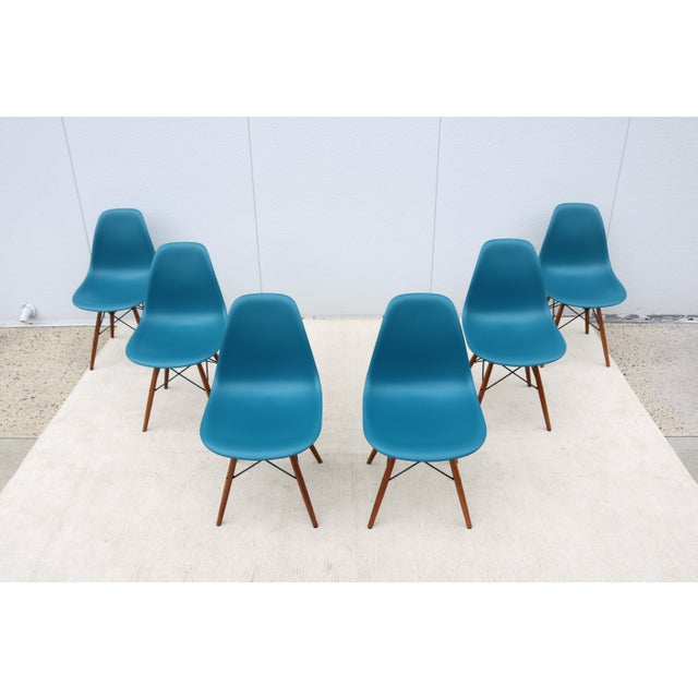 Herman Miller MCM Herman Miller Eames Molded Plastic Dining Chairs Dowel Base DSW - Set of 6 For Sale - Image 4 of 18
