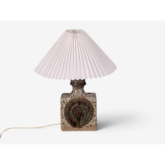 1960s Danish Modern Beige Glazed Ceramic Table Lamp For Sale - Image 4 of 11