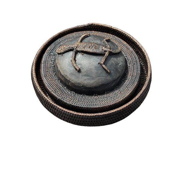 Rustic 1960s Philippines Basket Dish Ifugao Tribe Lizard Lid For Sale - Image 3 of 8
