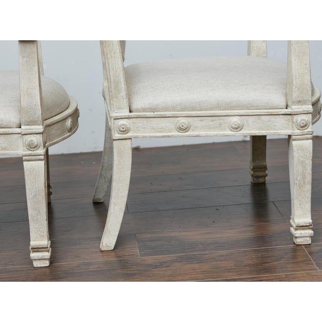White Pair of French 1920s Painted Armchairs with Carved Details and Linen Upholstery For Sale - Image 8 of 11