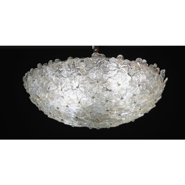 Pretty four-light ceiling lamp with Murano glass flowers, made by Seguso for Venini, Italy, 1970s. Metal ceiling basket...