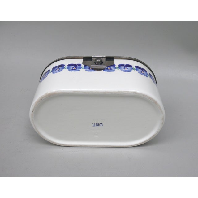 Art Nouveau Ceramic Cookie Tin with Pansy by Wächtersbach for WMF, 1890s For Sale - Image 9 of 18
