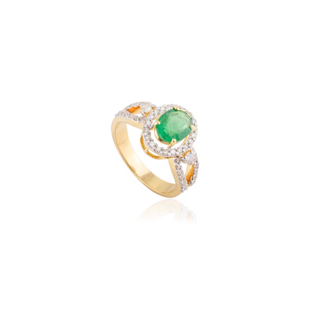 1.01 Cts Oval Emerald & Diamond Wedding Ring Size 5.5 For Sale - Image 4 of 10