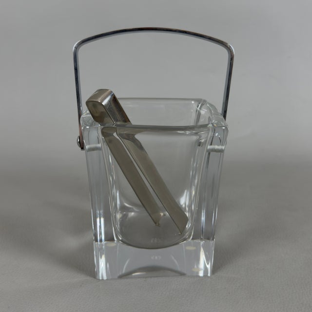 A table and bar accessory of exceptional elegance and rarity, perfect for collectors of luxury objects. This refined set...
