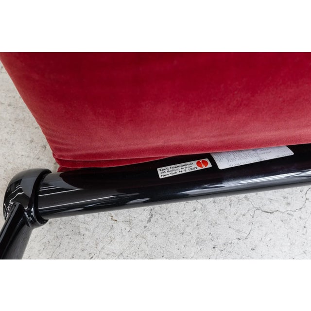 Knoll Knoll Aluminum Sling Lounge Chairs by Bruce Hannah and Andrew Morrison in Crushed Red Velvet 1960s For Sale - Image 4 of 8