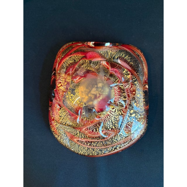 Mid-Century Murano Style Glass Bowl Featuring Gold Flakes and Red and White Swirls For Sale In Atlanta - Image 6 of 8