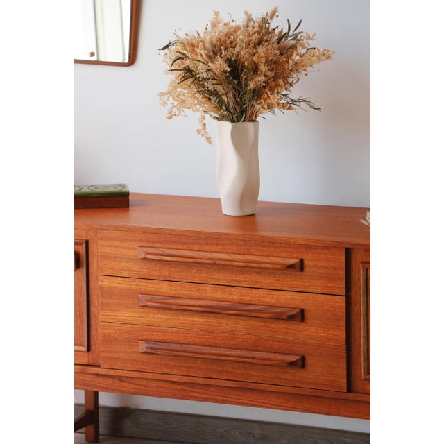 Scandinavian Style Teak Stonehill Sideboard from Austinsuite, 1960s For Sale - Image 16 of 18