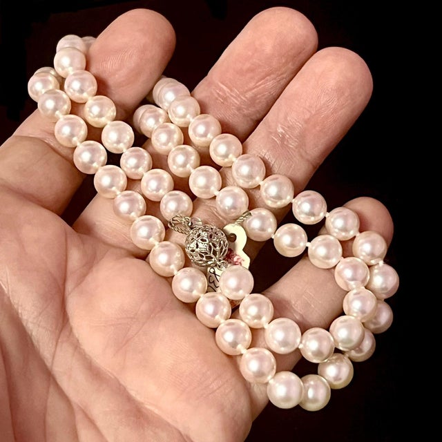 Metal Akoya Pearl Diamond Necklace 21.5" 18k W Gold 8.5 mm Certified For Sale - Image 7 of 9