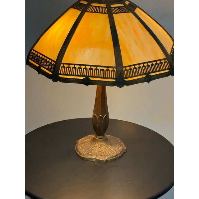 Arrow Lighting Vintage Tiffany-Style Amber Slag Glass Table Lamp, Vintage For Sale - Image 9 of 12