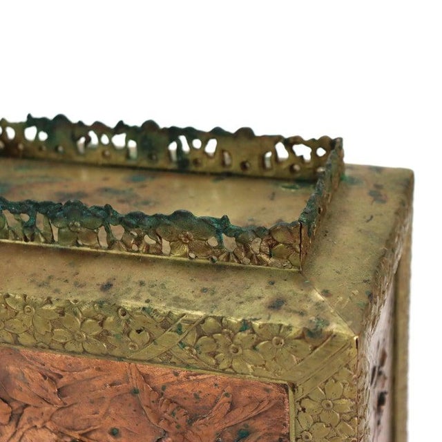 Late 19th Century Aesthetic Mixed Metal Bronze & Copper Figural & Floral Mantle Clock C1880 For Sale - Image 5 of 14