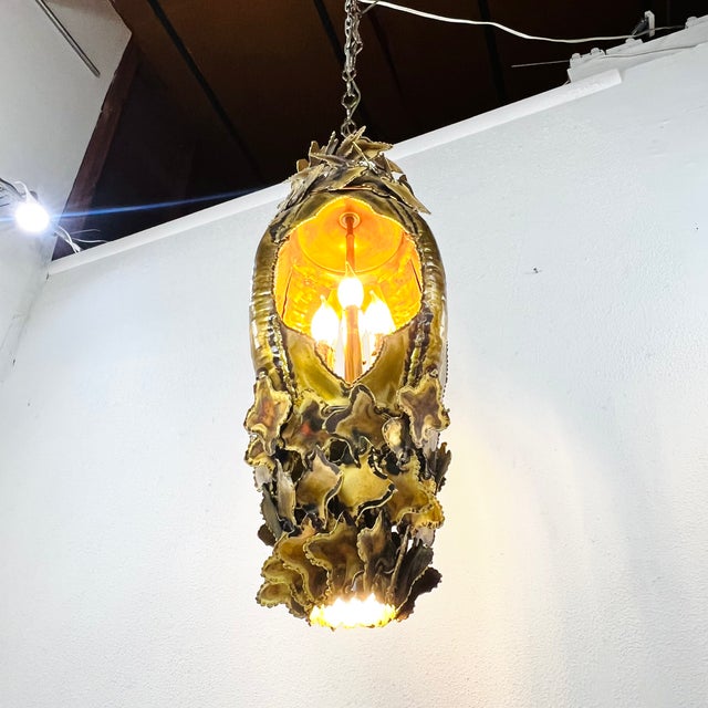 1970s Torch Cut Brass Brutalist Chandelier by Tom Greene for Feldman For Sale In Dallas - Image 6 of 15