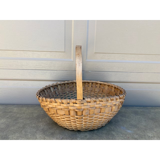Brown Early 20th Century Splint Oak Egg Gathering Basket With Green Woven Detail For Sale - Image 8 of 11