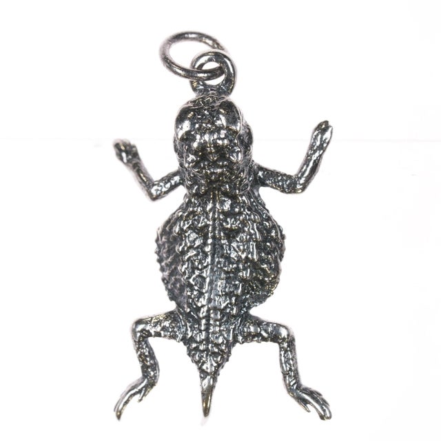 Rare Retired Large James Avery Horned toad pendant in sterling. Weight and measurements in pics. Selling the exact piece...