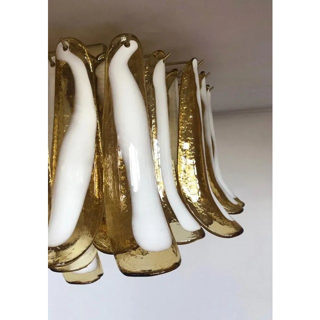 1990s Murano Ceiling Lamp with 64 Caramel Lattimo Glass Petals, 1990 For Sale - Image 5 of 12