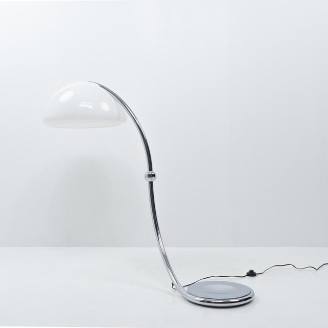 Designed by Elio Martinelli for Martinelli Luce in 1965, the Serpente floor lamp is a well-known example of Italian modern...