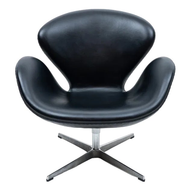 Danish Swan Chair by Arne Jacobsen for Fritz Hansen, 2007 For Sale