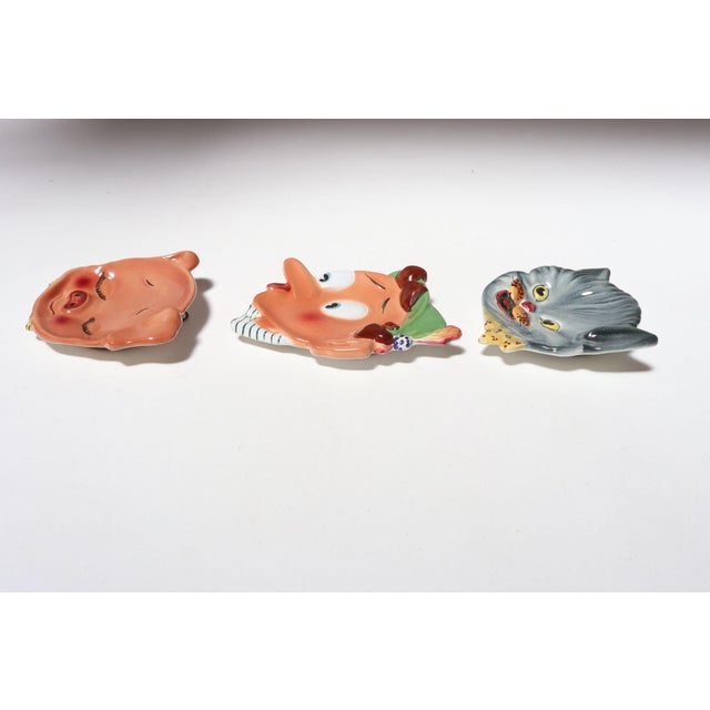 Mid-Century Modern Set of Three Hand Painted Vintage Italian Ceramic Wall-Mounted Decorative Plates - Pinocchio, Cat and Pig For Sale - Image 3 of 16