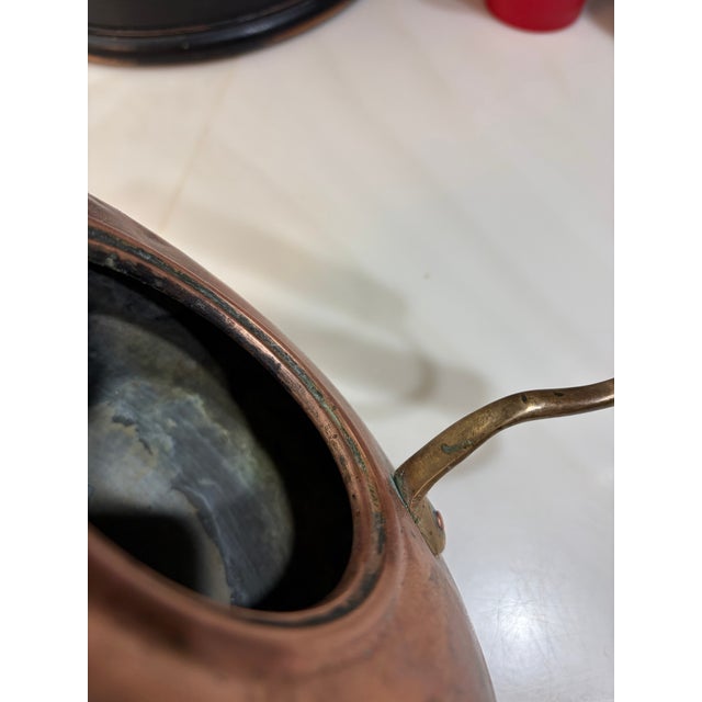 Early 20th Century Antique Copper Tea Kettle With Acorn Tipped Lid For Sale - Image 5 of 11