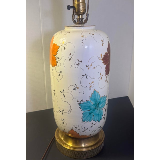 Vintage Mid-Century Modern Hand-Painted Ceramic Table Lamp With Grape Leaves & Gold, Brass Base For Sale - Image 10 of 12