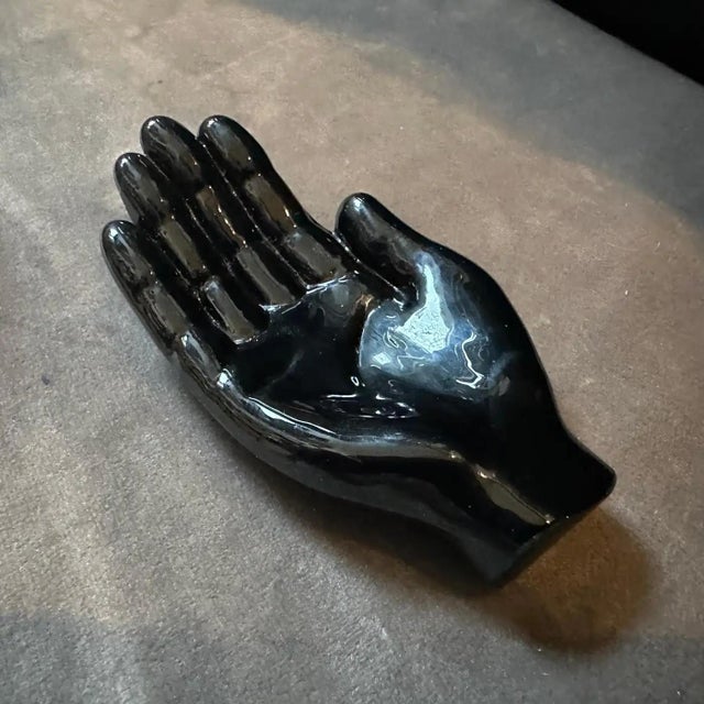 1990s Alfredo Barbini Modern Black Murano Glass Paperweight Depicting an Hand For Sale - Image 6 of 10