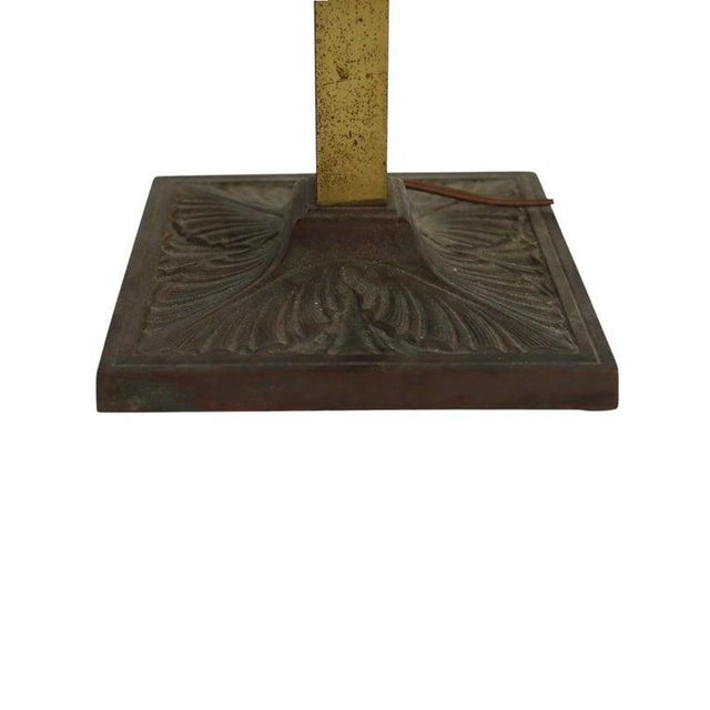 1920s Bradley & Hubbard Arts & Crafts 4-Panel Floral Overlay Slag Glass Lamp C1920 For Sale - Image 5 of 9