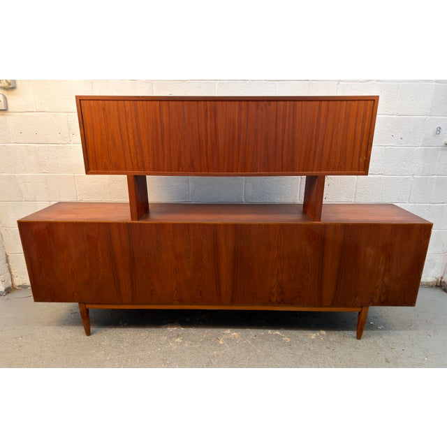 Mid-Century Danish 'Fa-66' Credenza by Ib Kofod-Larsen for Faarup Møbelfabrik For Sale - Image 17 of 17