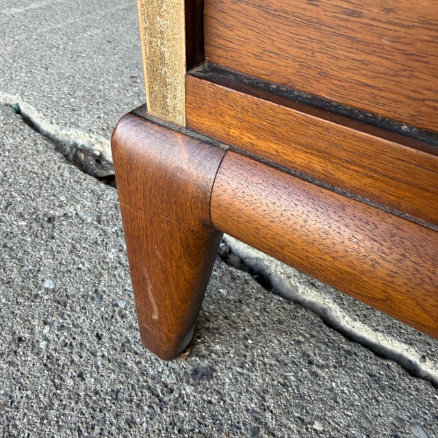 Paul McCobb Style Henredon Heritage Chest of Drawers For Sale - Image 12 of 12
