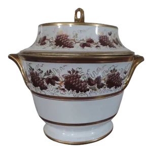 1800 - 1805 English Worcester Porcelain Fruit Cooler, Grapevine Pattern