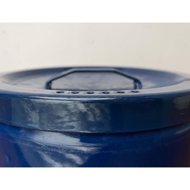 Metal Mid-Century Modern Minimalist Blue Enamel Pot by Seppo Mallat for Finel, Finland, 1960s For Sale - Image 7 of 18
