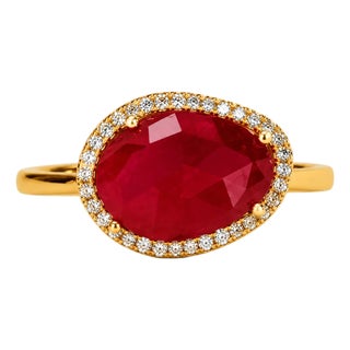 Late 20th Century 14K Yellow Gold Ruby Diamond Band Fashion Ring Estate, Size 6.75 For Sale