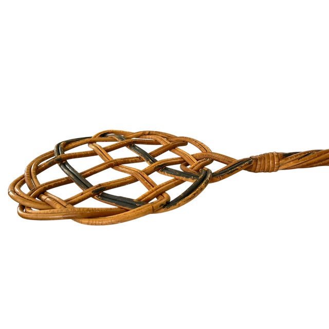 1940s Vintage Handwoven Rattan Rug Beater With Twisted Handle – English Country Cottage Decor For Sale - Image 5 of 8
