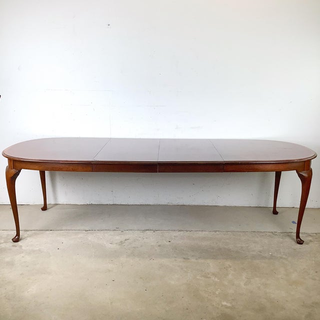 Queen Anne Queen Anne Mahogany Oval Extension Dining Table, Hickory Chair Company “James River Collection” For Sale - Image 3 of 18