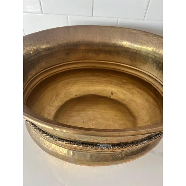 Large Vintage Hammered Brass Planter With Rope Detail For Sale In Greenville, SC - Image 6 of 6